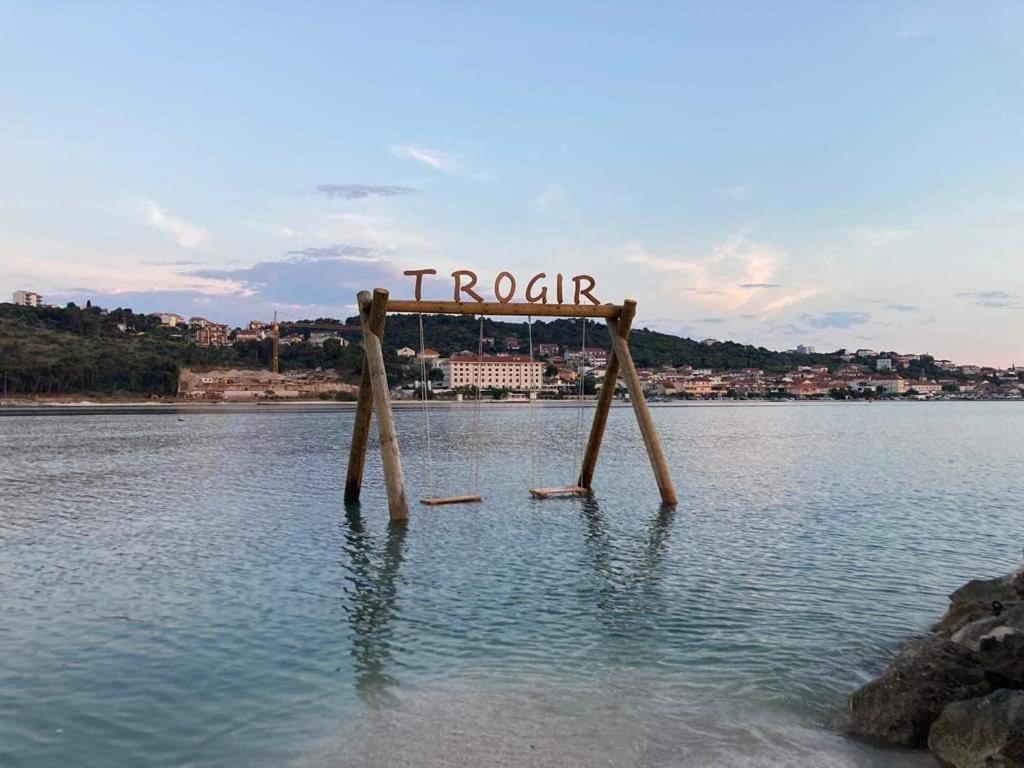 Apartman Lotos Διαμέρισμα Τρογκίρ Εξωτερικό φωτογραφία